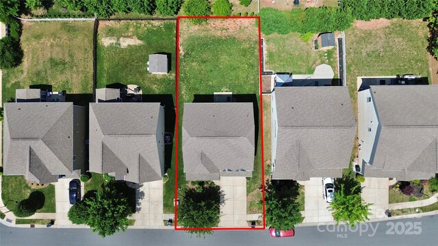 8916 Inverness Bay Rd, Charlotte, NC 28278 - aerial view of residential area featuring property boundaries highlighted