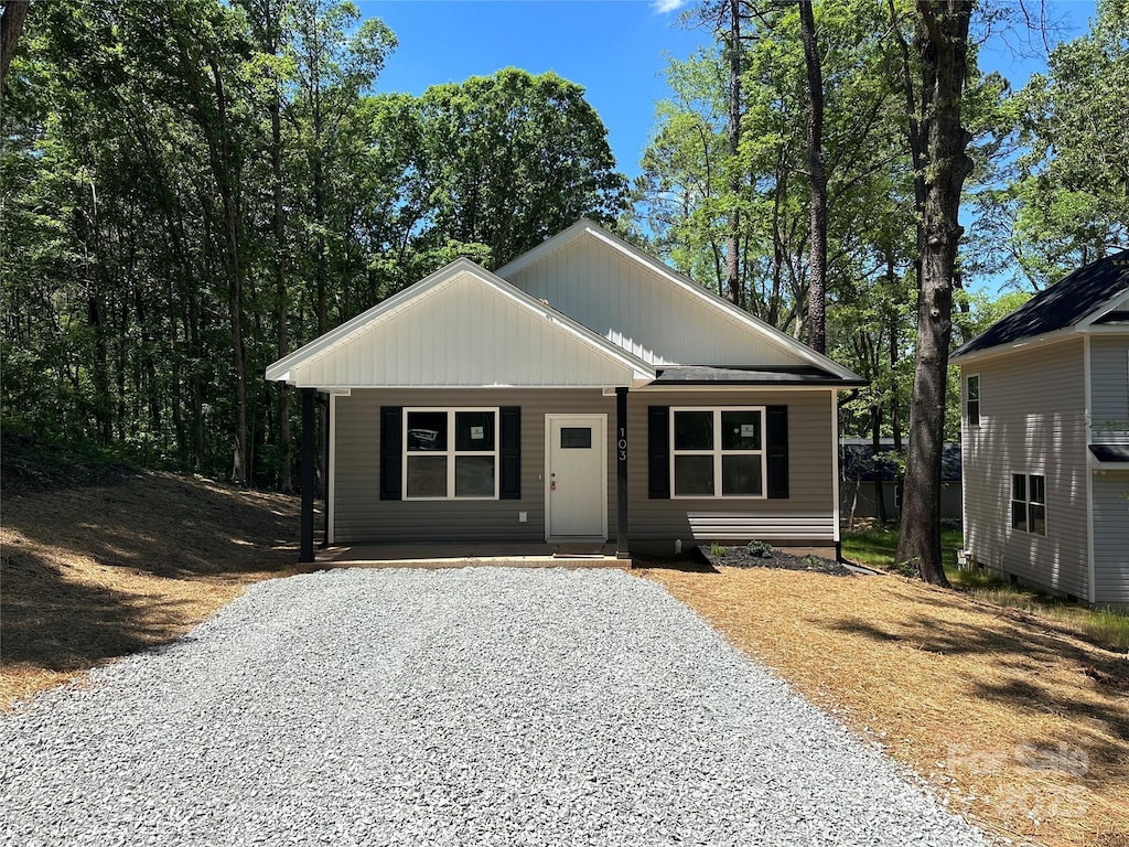 002 W Ave, Wadesboro, NC 28170 - bungalow with gravel driveway and a porch