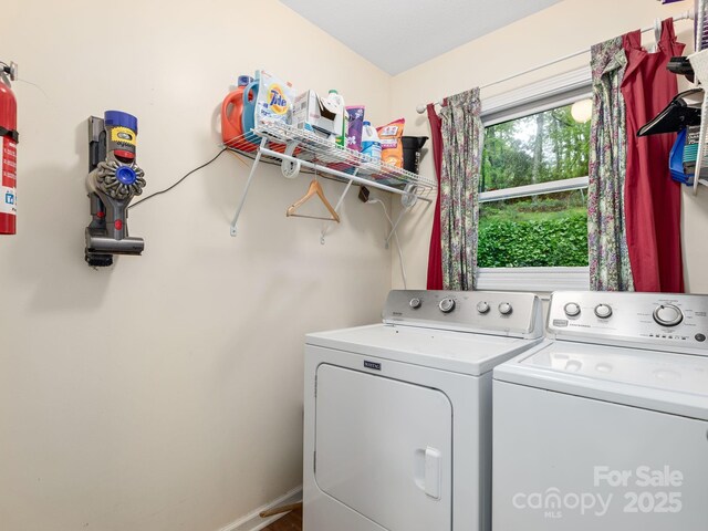 26 Morrow Dr, Fairview, NC 28730 - laundry area with washer and clothes dryer