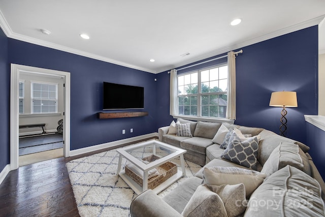 11216 Preservation Ln, Charlotte, NC 28278 - living area with crown molding, wood finished floors, and recessed lighting