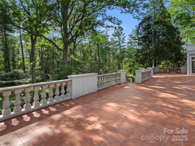 316 Vanderbilt Rd, Asheville, NC 28803 - view of deck