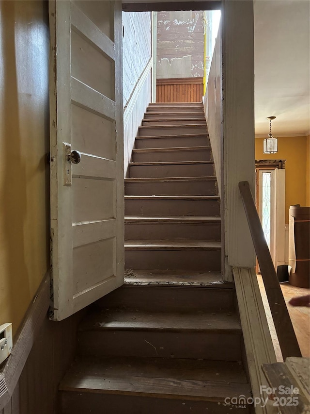 273 E Main Ave, Taylorsville, NC 28681 - view of staircase