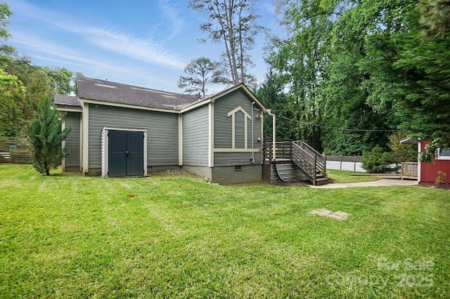 4235 Howie Cir, Charlotte, NC 28205 - back of property with crawl space and stairway