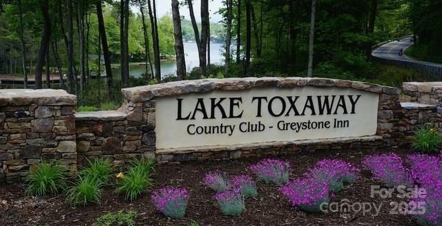 27 Hawk Mountain Rd Unit 27, Lake Toxaway, NC 28747