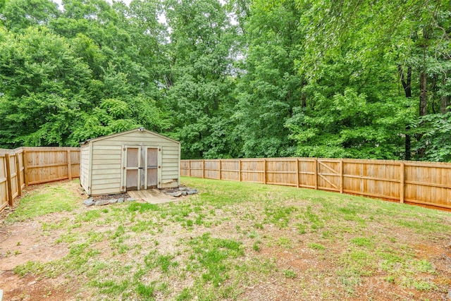7206 Stoney Place Ct, Charlotte, NC 28262 - view of yard featuring a storage shed and an outdoor structure