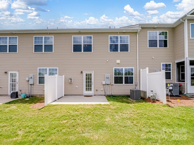 3306 Yarmouth Ln, Gastonia, NC 28056 - back of house featuring a patio area