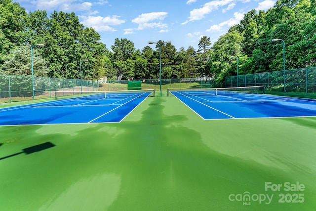 10322 Stoneykirk Ln, Charlotte, NC 28269 - view of tennis court with fence