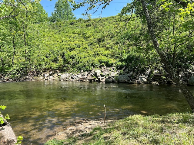 36 W Hometown Pl, Sylva, NC 28779