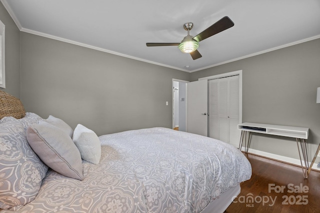4106 Castlewood Rd, Charlotte, NC 28209 - bedroom featuring wood finished floors, a closet, crown molding, baseboards, and a ceiling fan