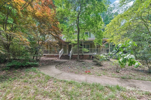 8504 Knollwood Cir, Charlotte, NC 28213 - view of front facade with covered porch