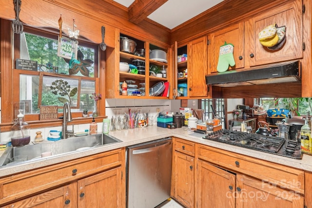 8504 Knollwood Cir, Charlotte, NC 28213 - kitchen with dishwasher, a sink, under cabinet range hood, black gas cooktop, and light countertops