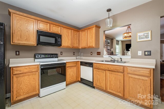 5402 Harris Cove Dr, Charlotte, NC 28269 - photo 12