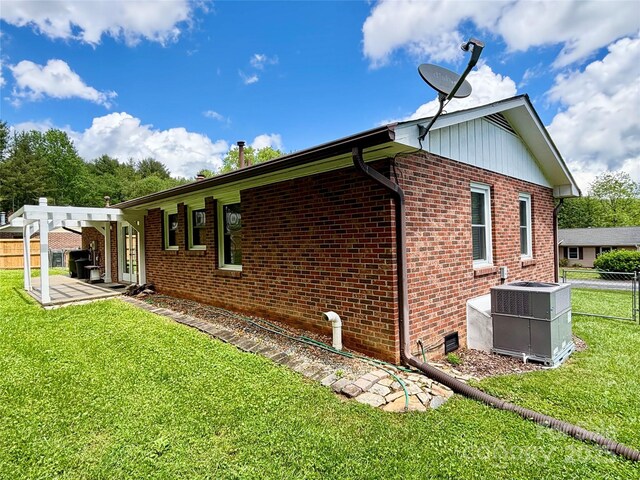 34 W Broadleaf Dr, Hendersonville, NC 28739 - photo 23