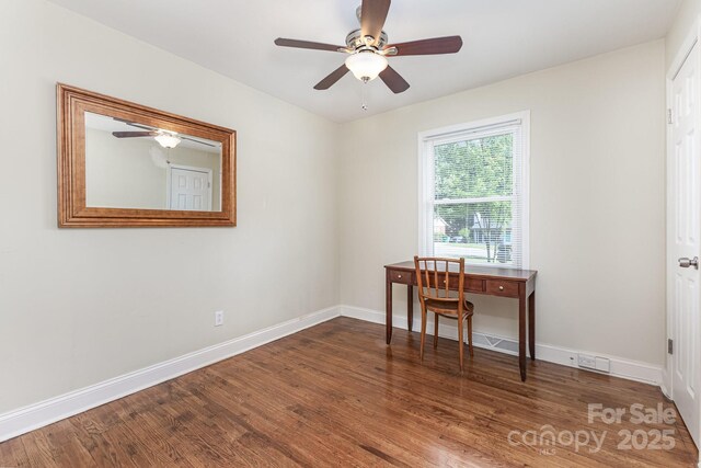 4915 Galax Dr, Charlotte, NC 28213 - photo 14