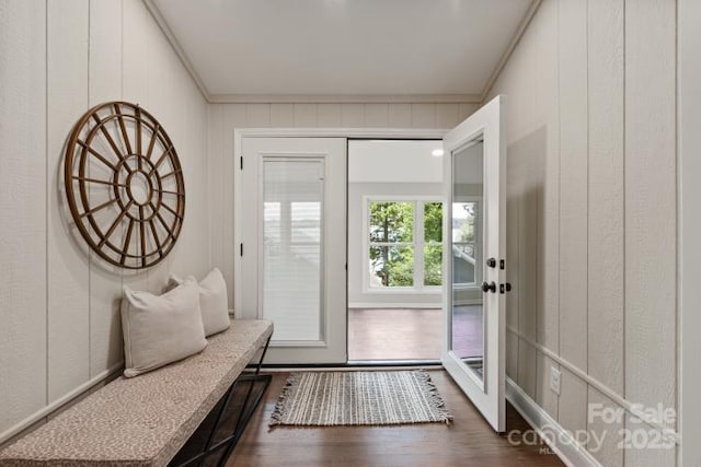 1096 Palmyra Dr, Tega Cay, SC 29708 - entrance foyer with ornamental molding, wood finished floors, and a decorative wall