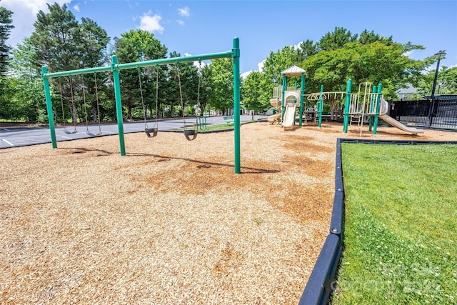 19539 Denae Lynn Dr, Cornelius, NC 28031 - view of community play area