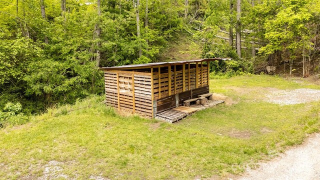 81 Amsoil Dr, Bakersville, NC 28705 - photo 30