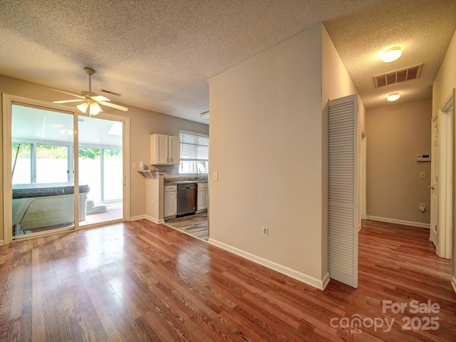 9360 Meadowmont View Dr, Charlotte, NC 28269 - photo 10