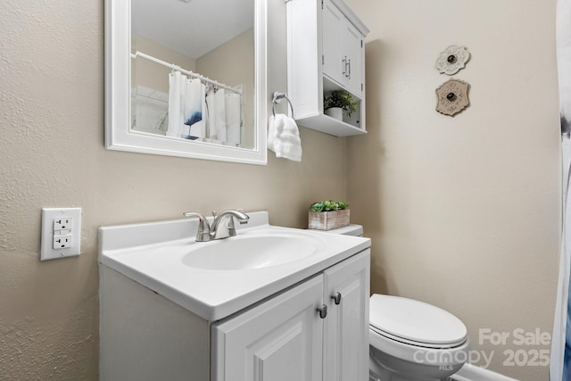 220 Pinehurst Ln, Newton, NC 28658 - full bath featuring toilet, vanity, and a shower with curtain