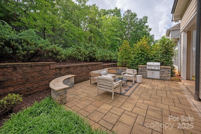 7913 Waverly Walk Ave, Charlotte, NC 28277 - view of patio / terrace featuring an outdoor hangout area, grilling area, an outdoor kitchen, and fence