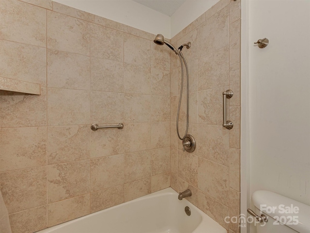 4025 Woodfox Dr, Charlotte, NC 28277 - full bath featuring toilet and bathtub / shower combination