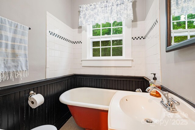 1186 US-70 Hwy, Black Mountain, NC 28711 - bathroom featuring a sink and a soaking tub