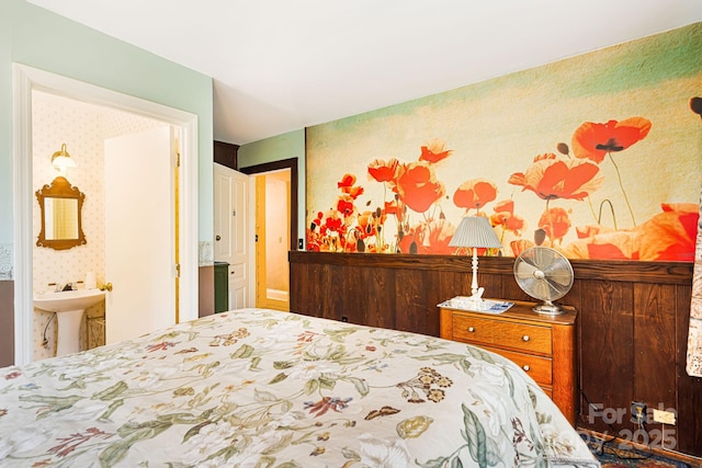 1186 US-70 Hwy, Black Mountain, NC 28711 - bedroom featuring wallpapered walls