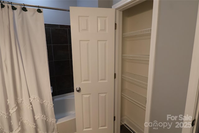 1000 E Woodlawn Rd Unit 107, Charlotte, NC 28209 - view of closet