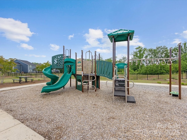 603 Southstone Dr, Matthews, NC 28104 - communal playground featuring fence