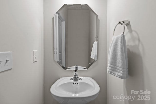 5625 Axil Ln, Charlotte, NC 28269 - bathroom with a sink