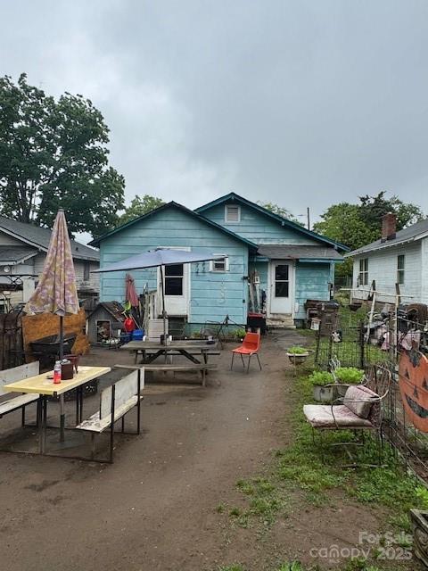 618 Douglas St, Shelby, NC 28150 - back of house with a patio and fence