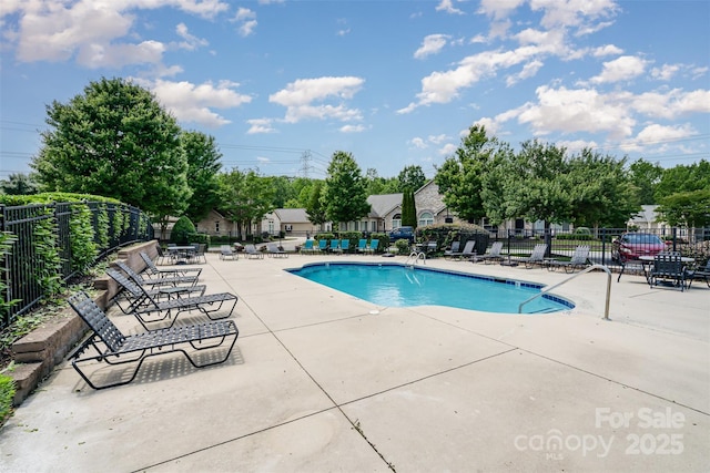 5214 Polo Gate Blvd, Charlotte, NC 28216 - community pool featuring a patio area