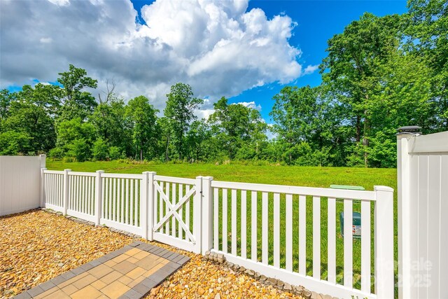 809 River Park Rd, Belmont, NC 28012 - view of yard