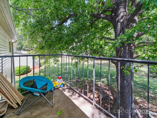 7977 Shady Oak Trl, Charlotte, NC 28210 - view of balcony