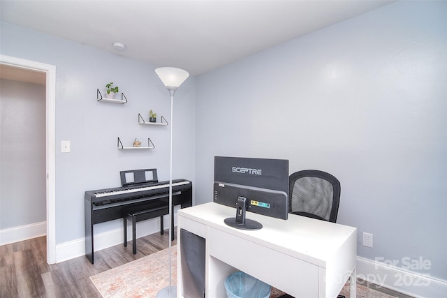 3623 Braden Dr, Charlotte, NC 28216 - office area featuring wood finished floors and baseboards