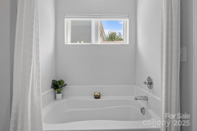 7604 Tanglewood Way, Denver, NC 28037 - full bathroom featuring a bathtub and curtained shower