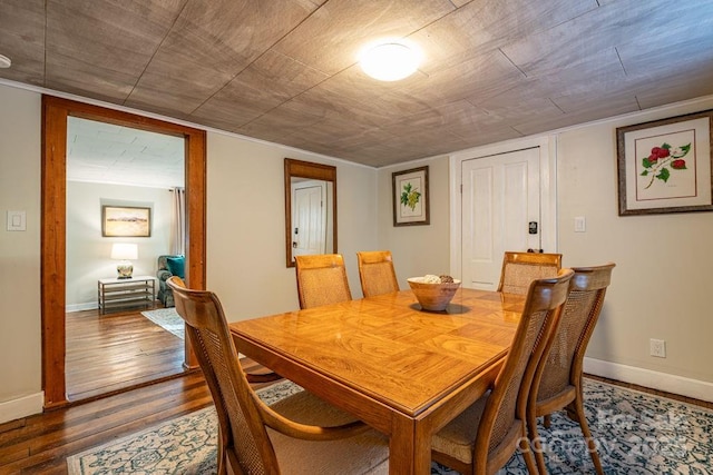 40 Painter Rd, Banner Elk, NC 28604 - dining area with wood finished floors and baseboards