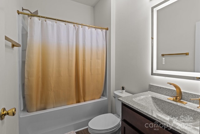 9132 Colwick Hill Ln, Charlotte, NC 28215 - full bath featuring toilet, vanity, and shower / bath combination with curtain