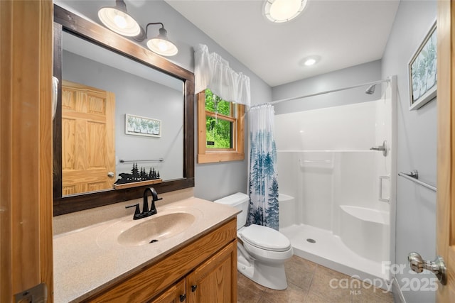 332 Mystic Cv, Waynesville, NC 28785 - full bath featuring a shower with shower curtain, vanity, and tile patterned flooring