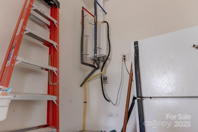 703 Cinnamon Way, Flat Rock, NC 28731 - garage with freestanding refrigerator