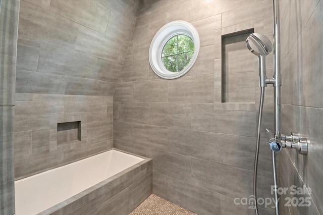 31 Jefferson Dr, Asheville, NC 28801 - bathroom with a tile shower