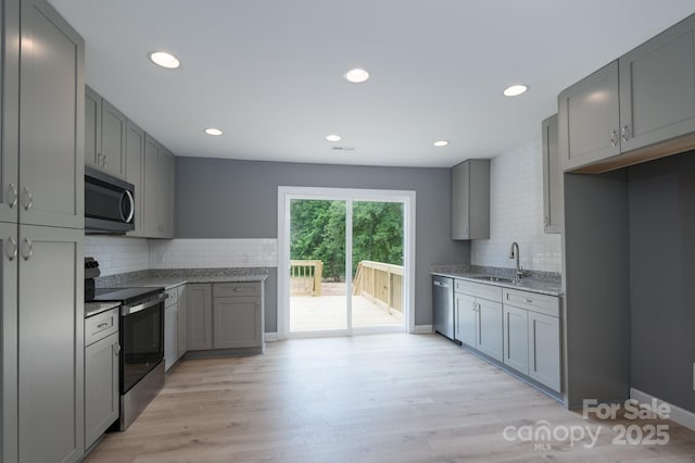 251 Hall Spencer Rd, Catawba, SC 29704 - kitchen featuring stainless steel appliances, a sink, gray cabinets, and recessed lighting
