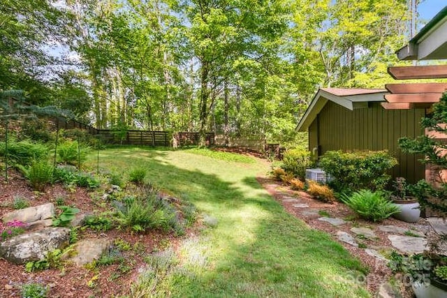 20 Deva Gln, Asheville, NC 28804 - view of yard