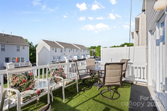 9775 Mallard Glen Dr, Charlotte, NC 28262 - view of yard featuring a residential view