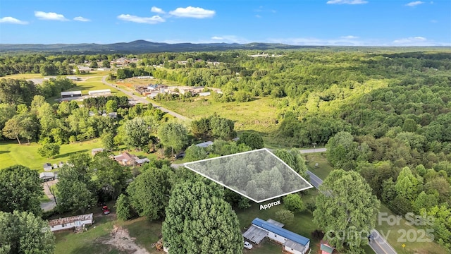 35 R E Johnson Ln, Hiddenite, NC 28636