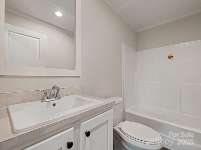 255 Thompson Cove Rd, Clyde, NC 28721 - bathroom with vanity, toilet, washtub / shower combination, and recessed lighting