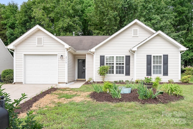4719 Sahalee Ln, Charlotte, NC 28216 - ranch-style house featuring a garage, driveway, and a front lawn