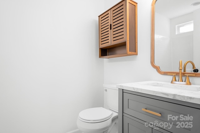 4719 Sahalee Ln, Charlotte, NC 28216 - half bath featuring toilet and vanity