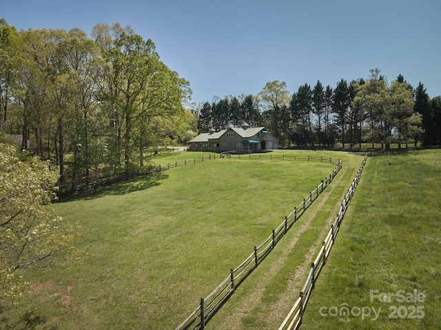 view of yard with a view of rural / pastoral area