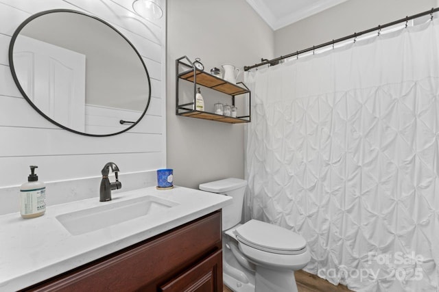 1016 Spanish Moss Rd, Indian Trail, NC 28079 - full bath with ornamental molding, toilet, vanity, and a shower with curtain